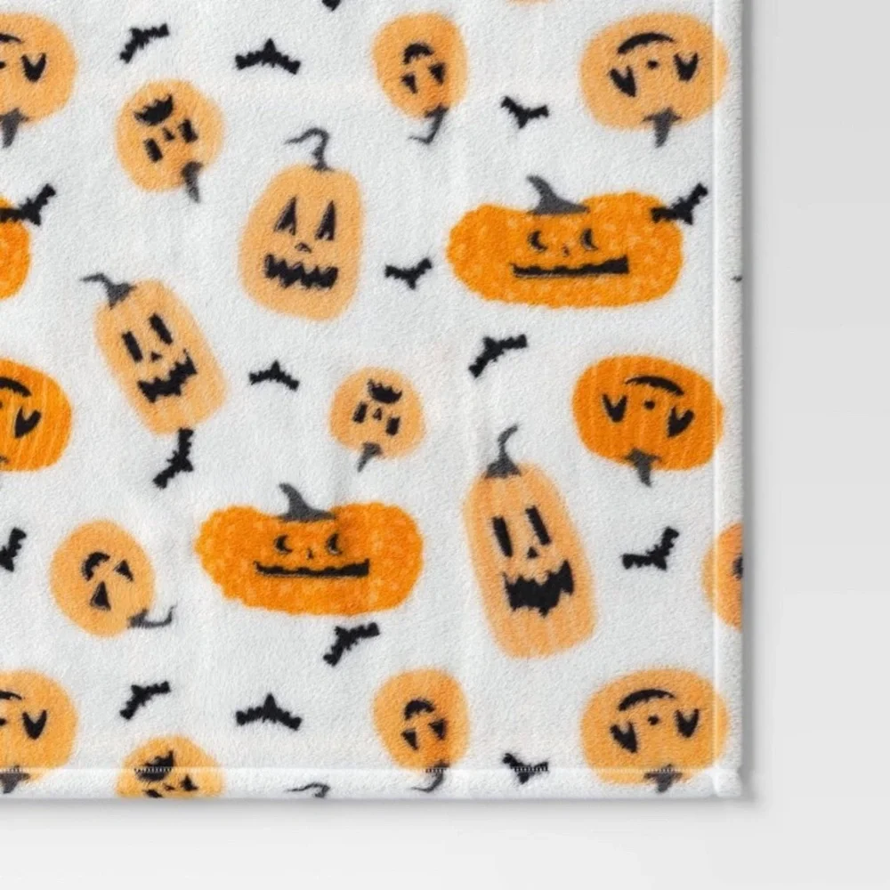 Halloween Pumpkin Plush Throw Blanket - Hyde & EEK!